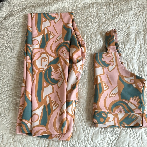 Vintage Yoga Set - Leggings and Bralette - Picture 2 of 3